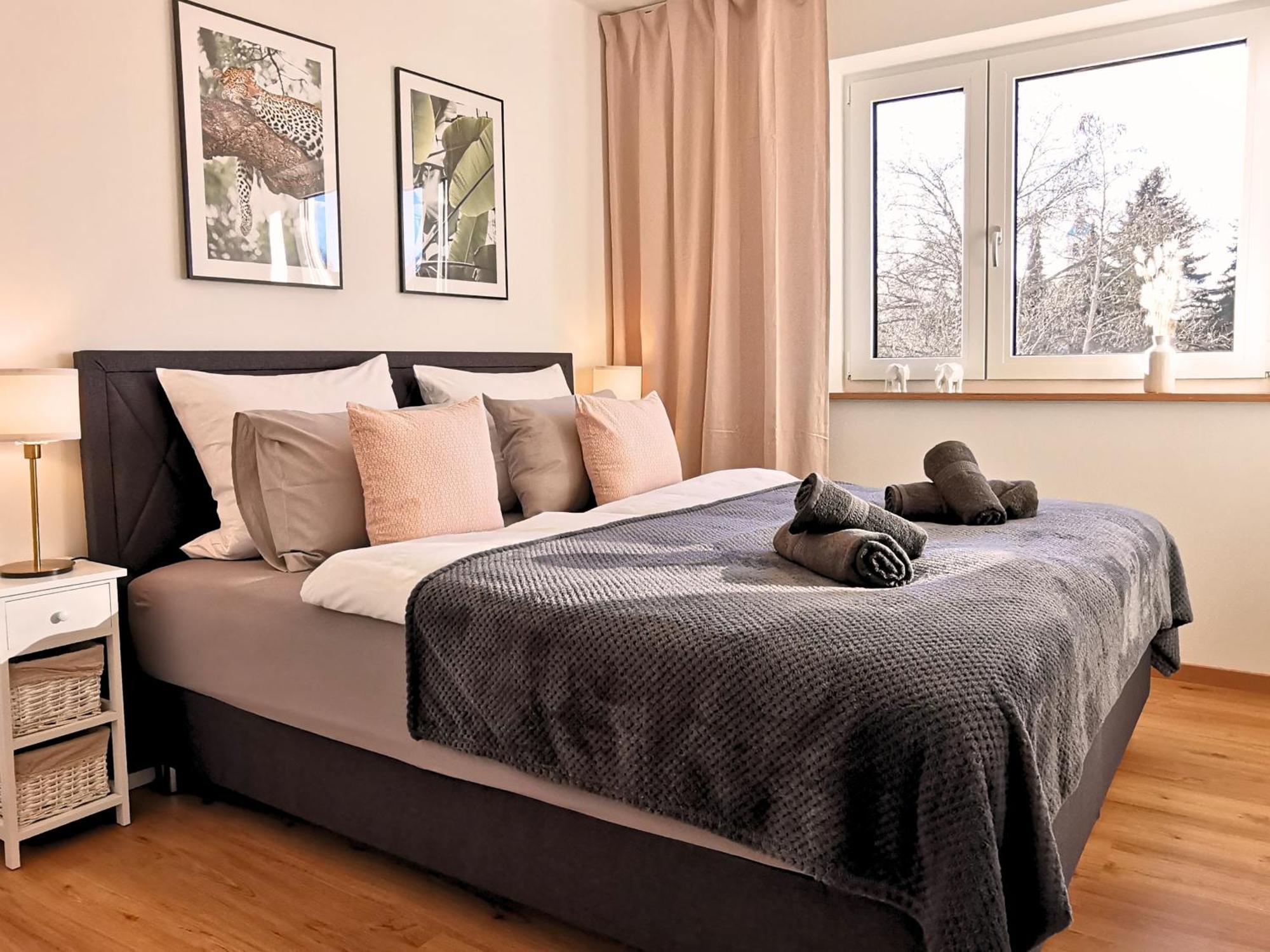 Fynbos Penthouse Deluxe, Balkon, Parkplatz Apartment ชเตราบิง ภายนอก รูปภาพ